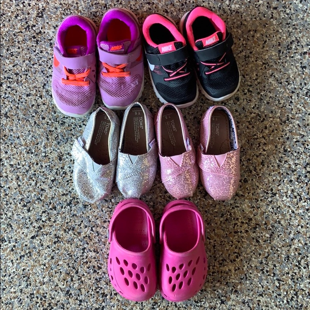 Lots of toddler girl shoes